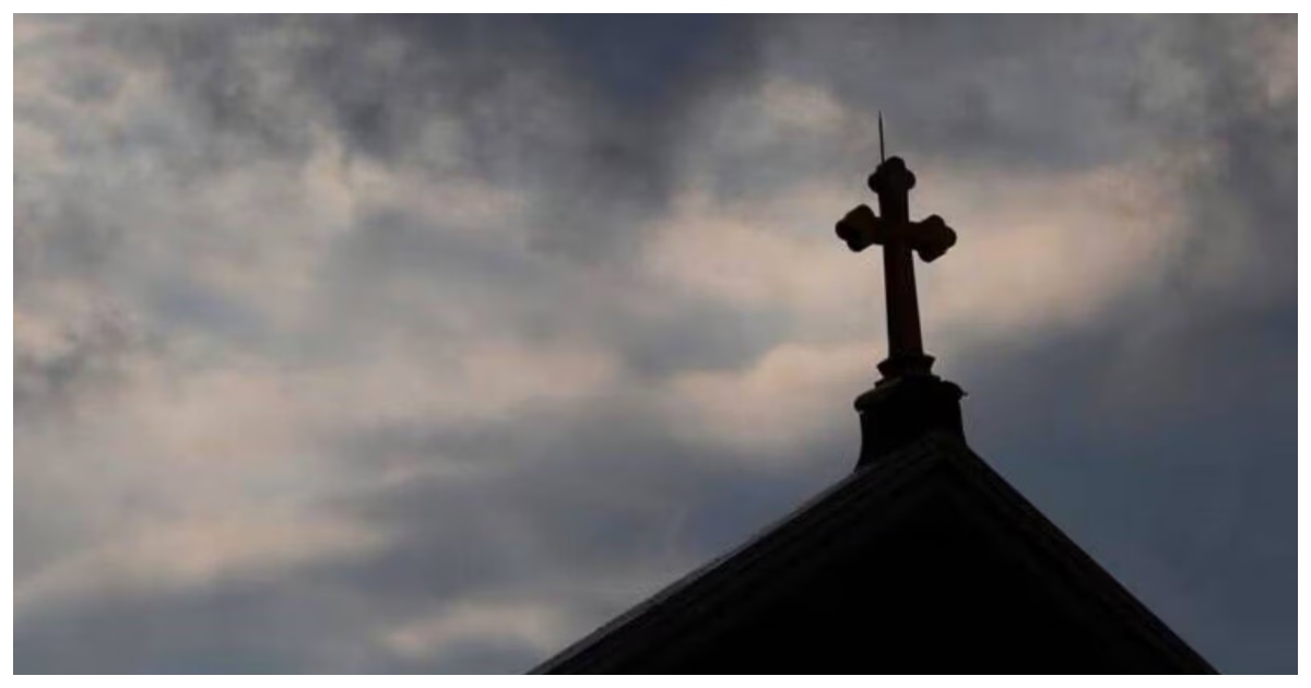 খ্রিস্টান পরিবারের নৈশভোজের অনুষ্ঠানে মবের হানা। ছবি: ইন্ডিয়ান এক্সপ্রেস